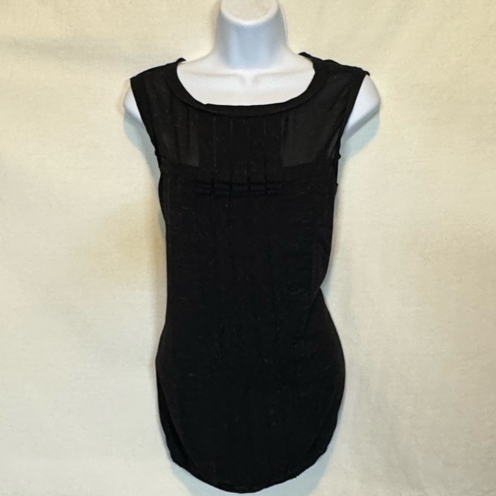 F-83 Sophie Max Black & Cream Pleated Front Sleeveless‎ Pullover Blouse Size L